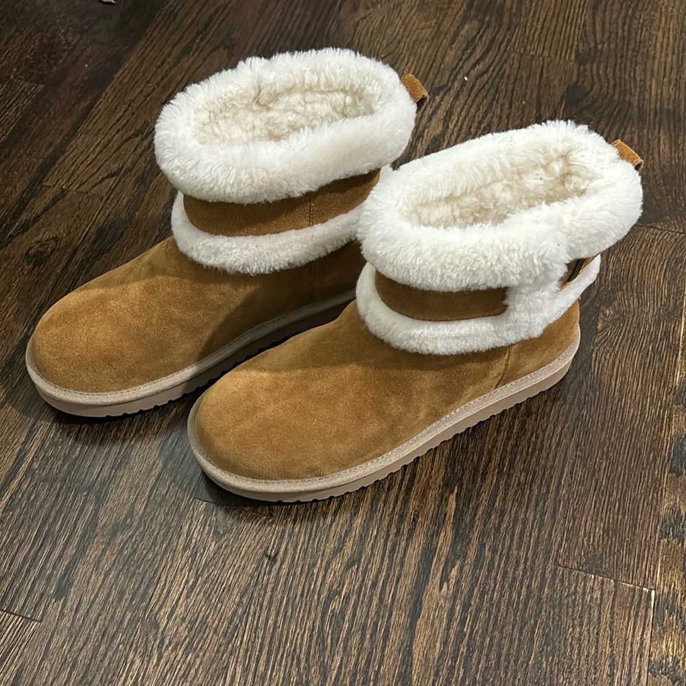 Koolaburra by UGG boots